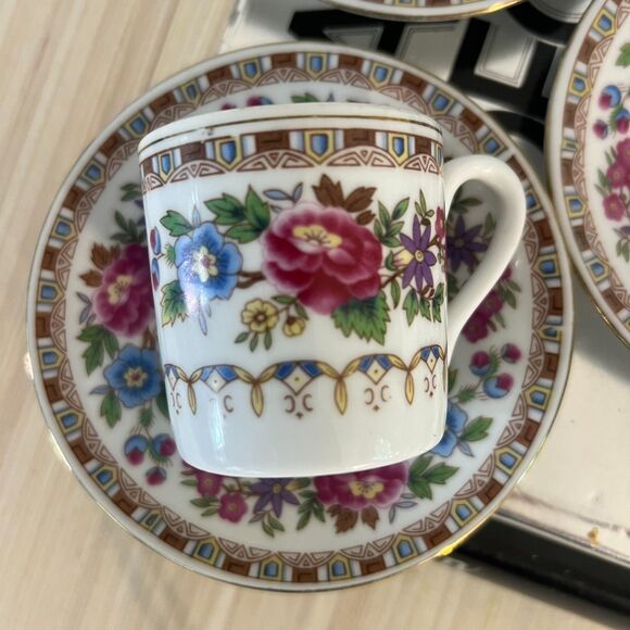 🌸 Vintage Floral Espresso Cup Set with Saucers – 5 Piece Set 🌸 - Picture 2 of 8